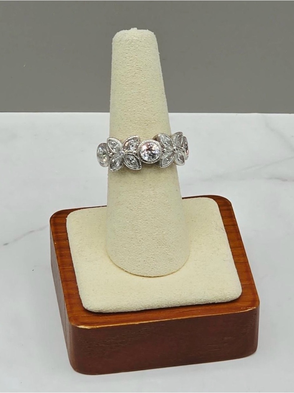 Authentic Judith Ripka Sterling Silver Cubic Zirconia Flower Band Ring